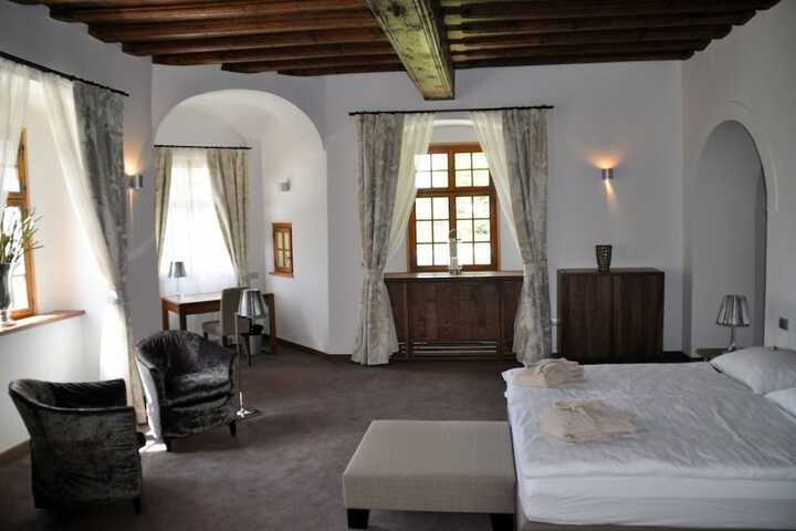 Room 8 of 46