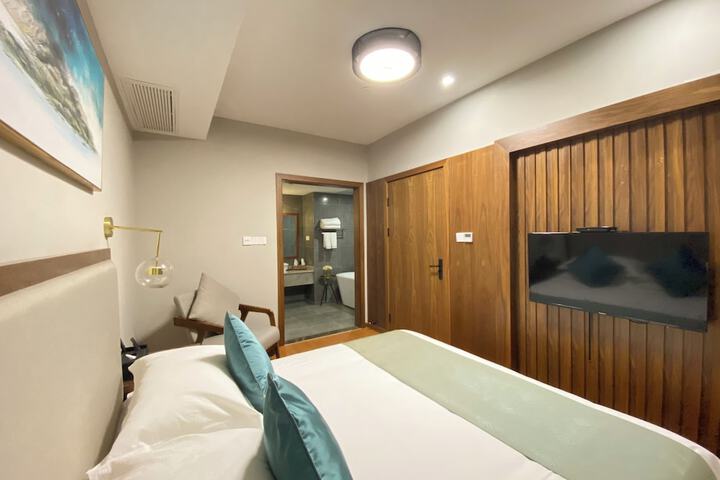 Room 34 of 118