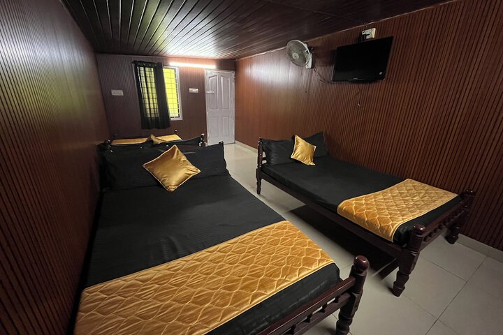 Room 8 of 36