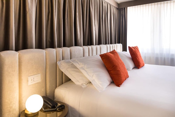 Room 48 of 147