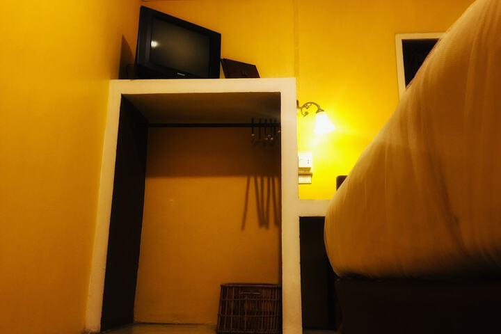 Room 51 of 81