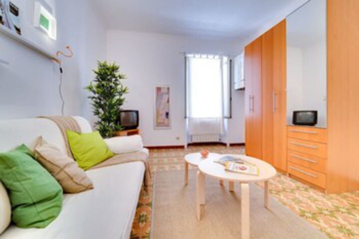 Room 9 of 10