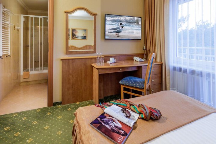 Room 12 of 43
