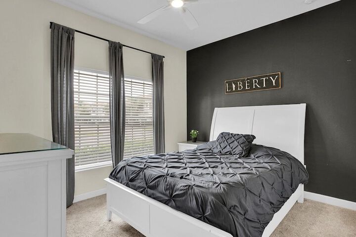 Room 5 of 34