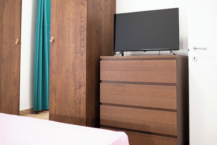 Room 16 of 103