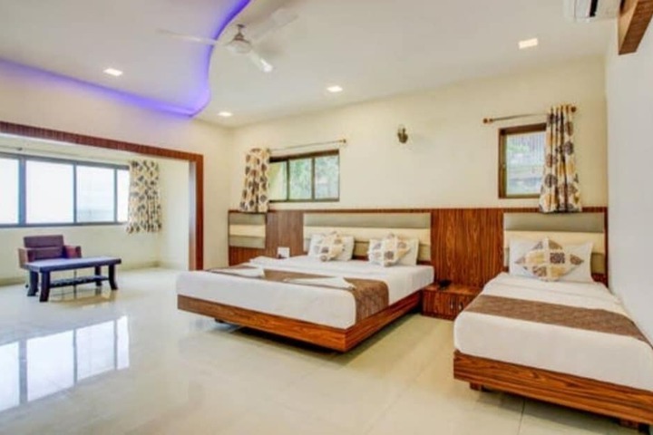 Room 5 of 19
