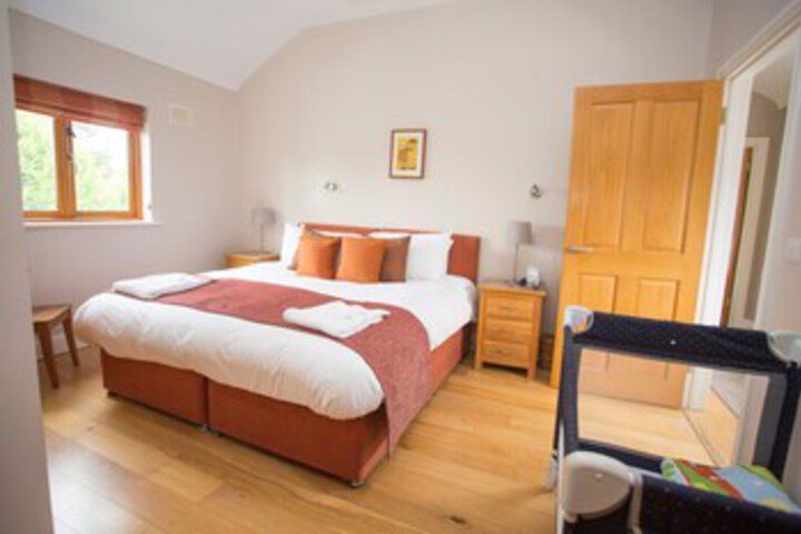 Room 93 of 108