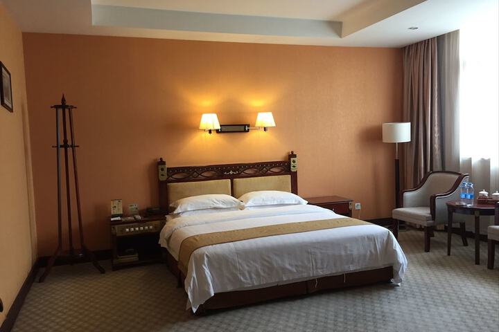 Room 6 of 20