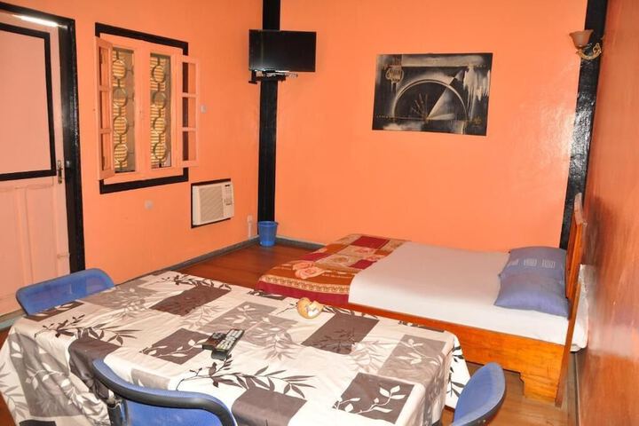Room 2 of 14