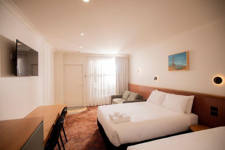 Room 9 of 144