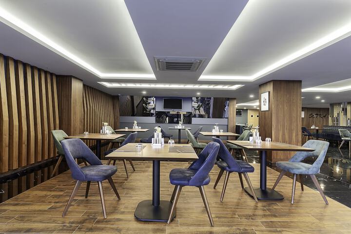Dining Photos