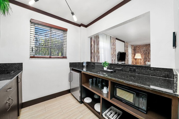 Private kitchenette