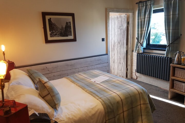 Room 2 of 51