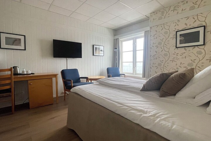 Room 25 of 86