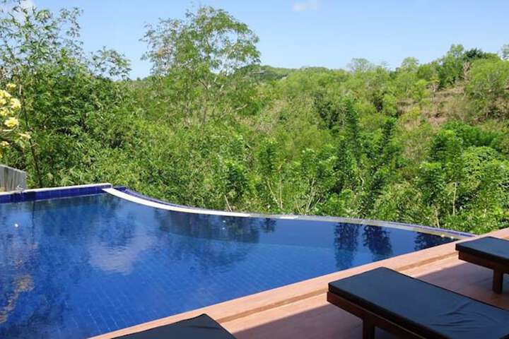 Pool 15 of 26