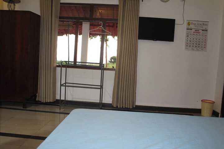 Room 2 of 21