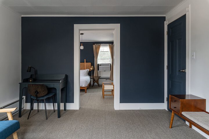 Room 13 of 42