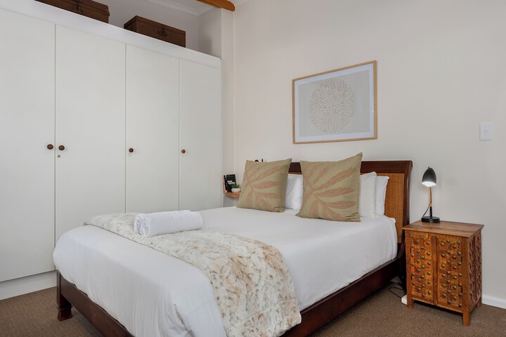 Room 5 of 20