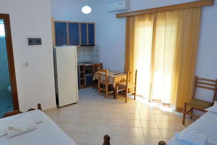 Room 25 of 32