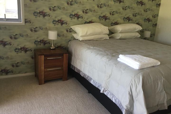 Room 3 of 44