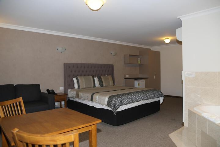 Room 12 of 39