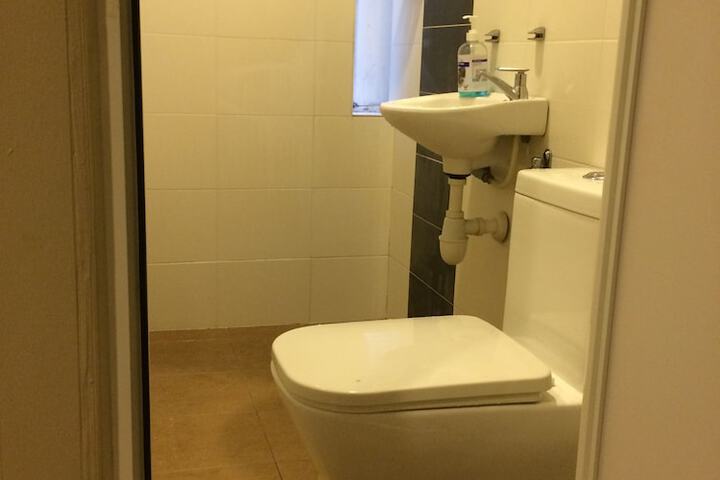 Room 6 of 6