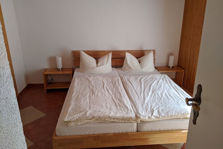 Room 3 of 39