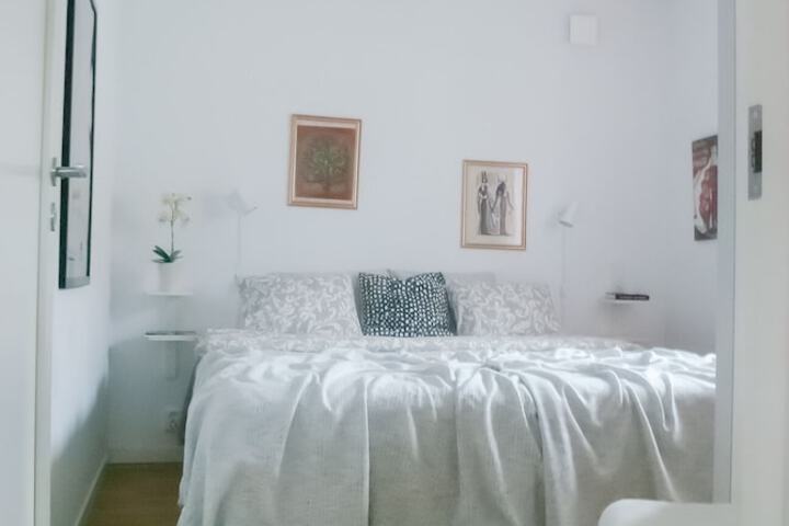 Room 38 of 164