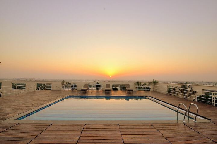 Hotel with Pool