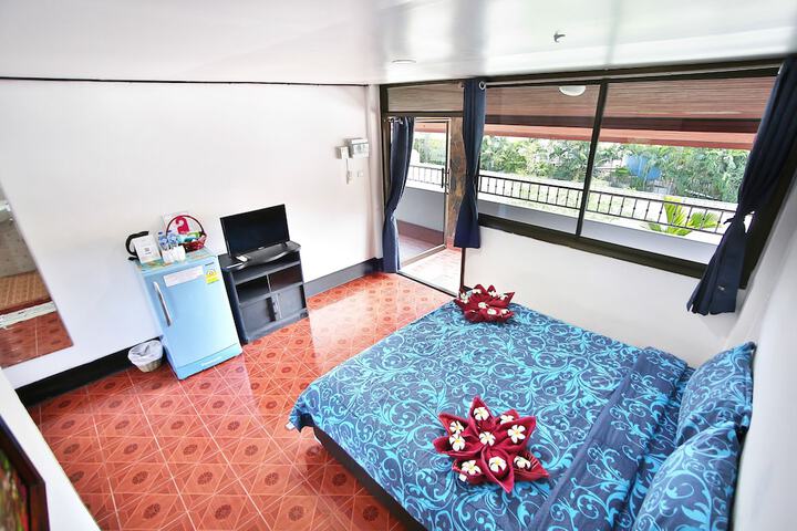 Room 28 of 99