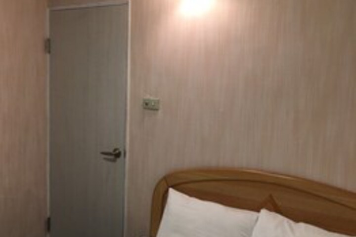 Room 14 of 23