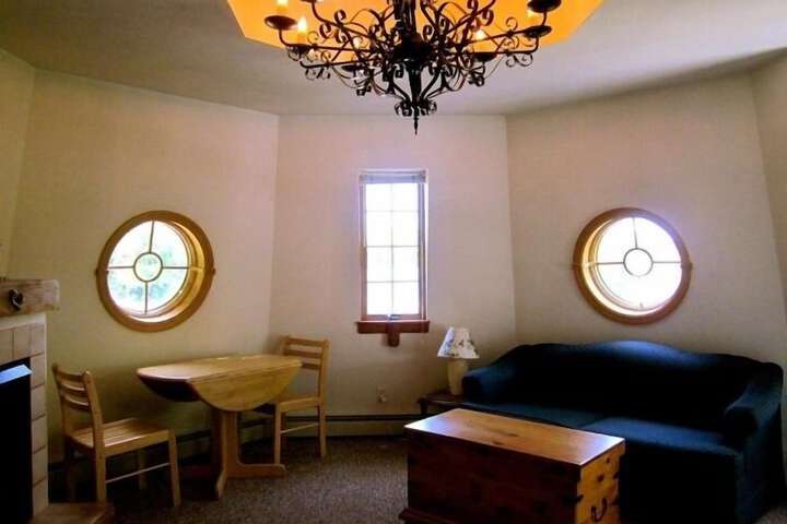 Room 83 of 146