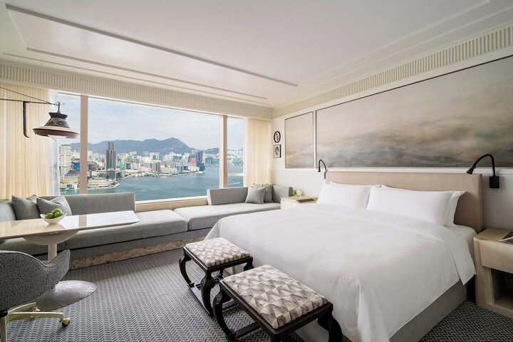 Room 53 of 119