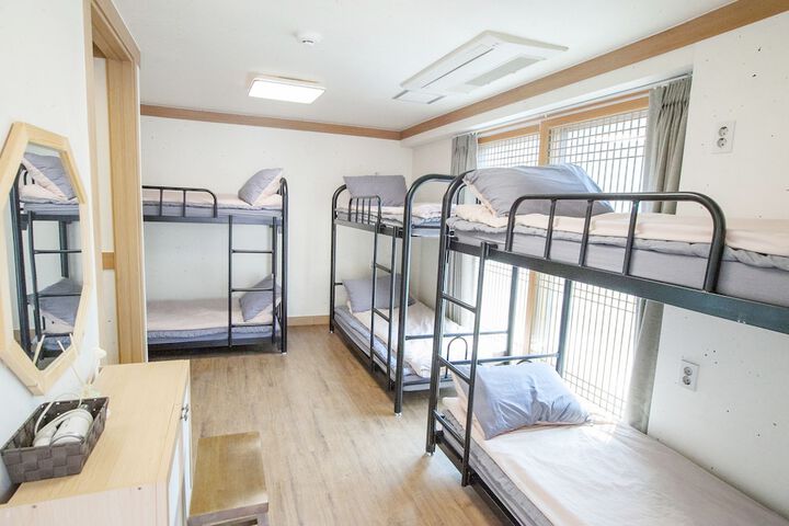 Room 29 of 90