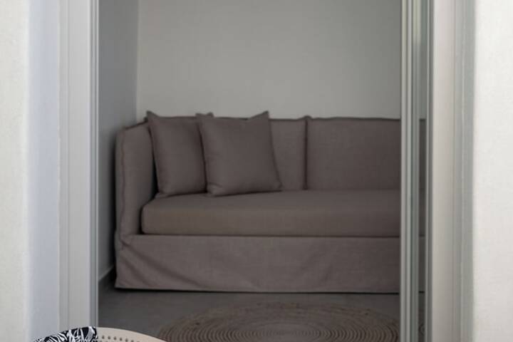 Room 12 of 33