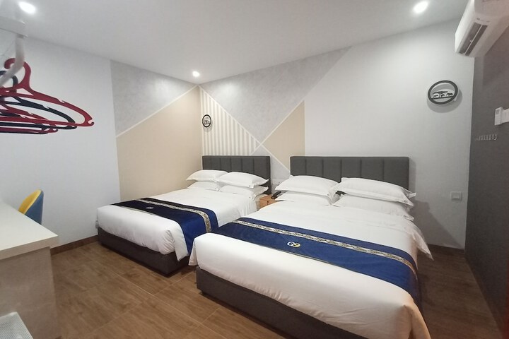 Room 27 of 36