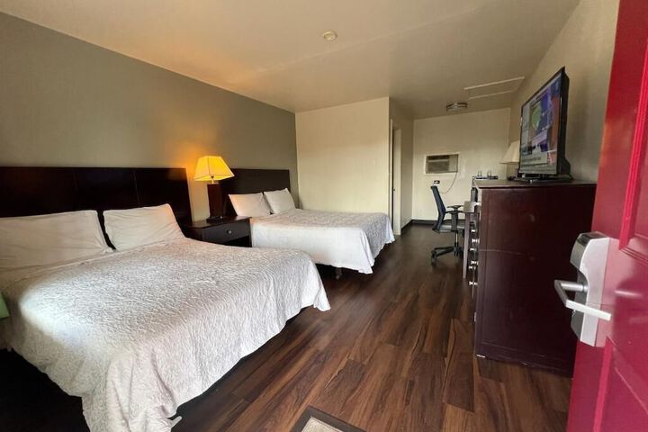 Room 2 of 23
