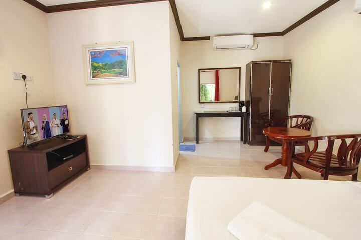 Room 2 of 30