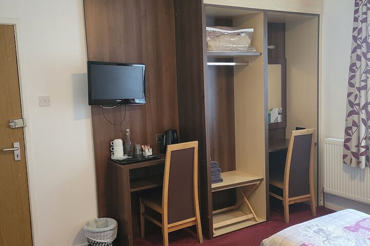 Room 22 of 104
