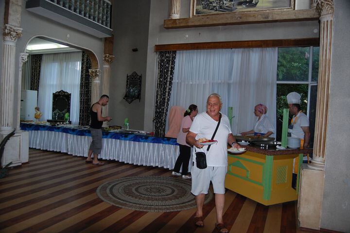 Dining 38 of 66
