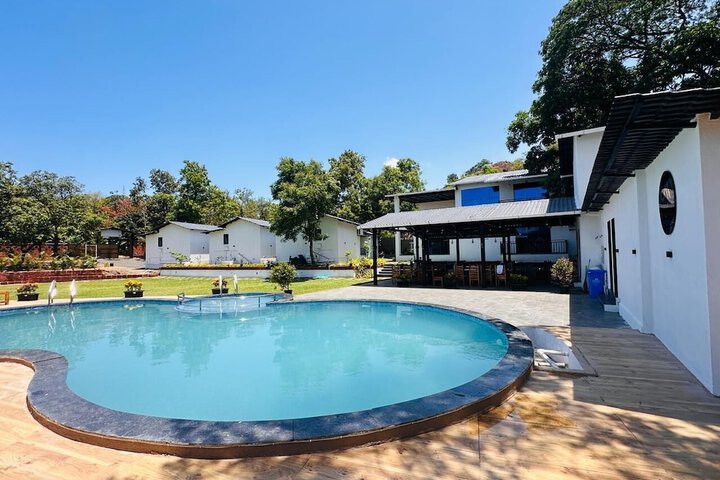 Pool 26 of 34