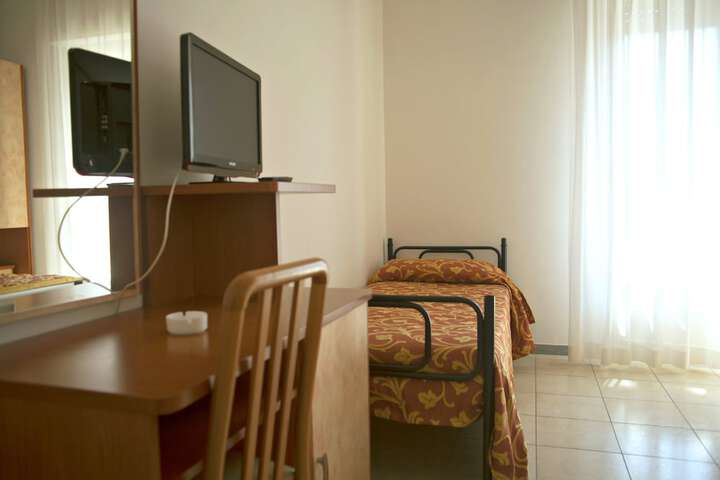 Room 7 of 44