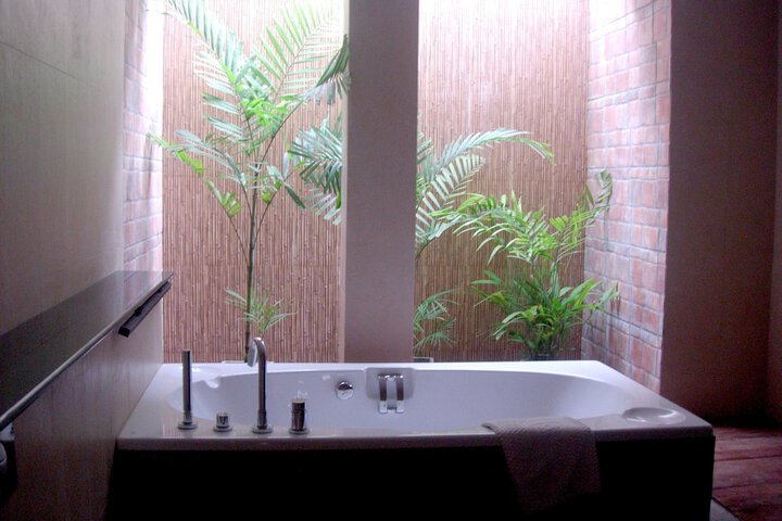 Room 14 of 53