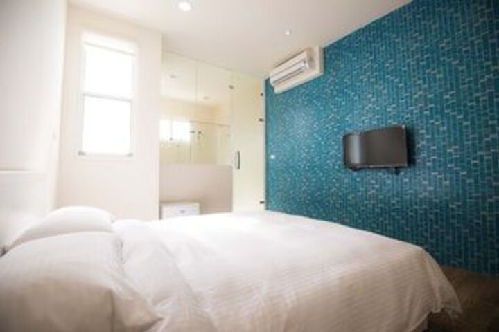 Room 15 of 24