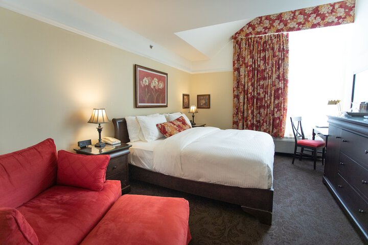 1 King Bed (8 of 27)