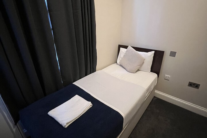 Room 38 of 52