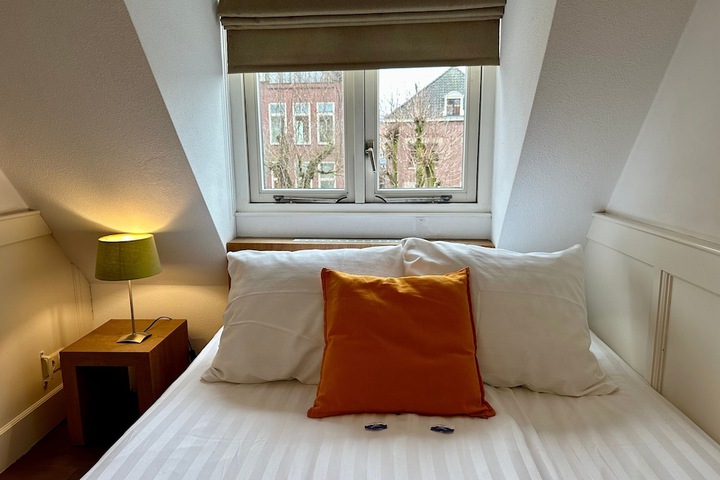 Room 5 of 57