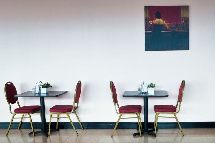 Dining 35 of 75