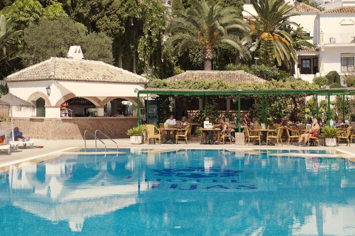 Pool Hotel