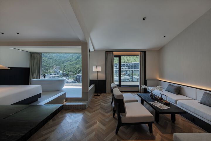Room 20 of 143